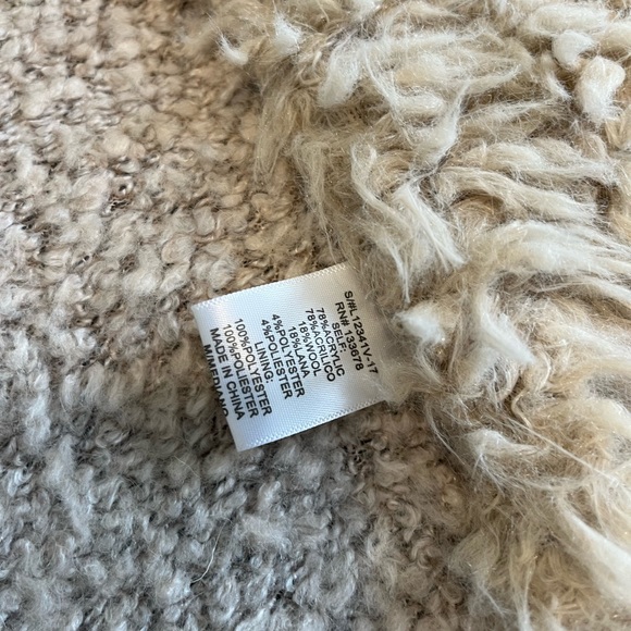 Love Tree Women’s Long Furry Vest - Picture 6 of 7